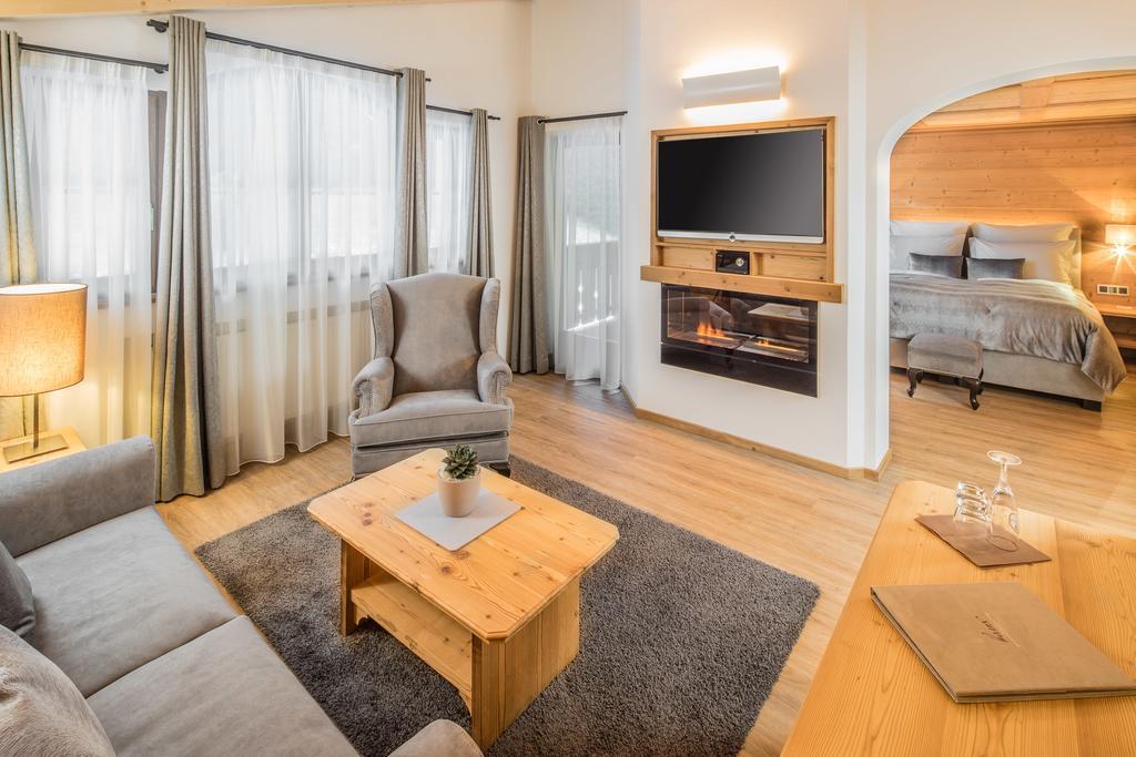 Savoy Dolomites Luxury & Spa Hotel Selva di Val Gardena Eksteriør bilde